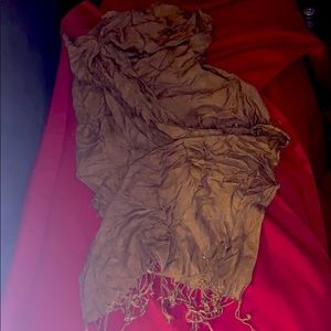 5/$20 🛍🦄Beautiful Brown Scarf/Wrap